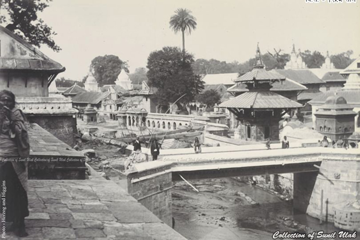 बि.सं. १८२६ तिर निर्माण गरिएको पशुपतीको पुरानो पुल